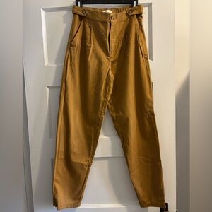 Ann Taylor LOFT. Size 0 tapered leg pull on pants with tab buttons. Cotton.